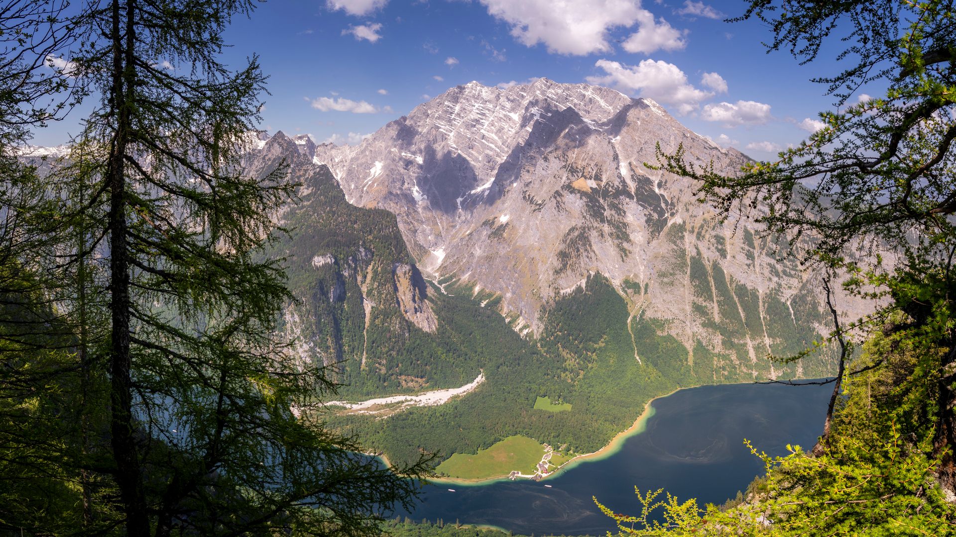 Blick vom Feuerpalfen zum Königssee und Watzmann