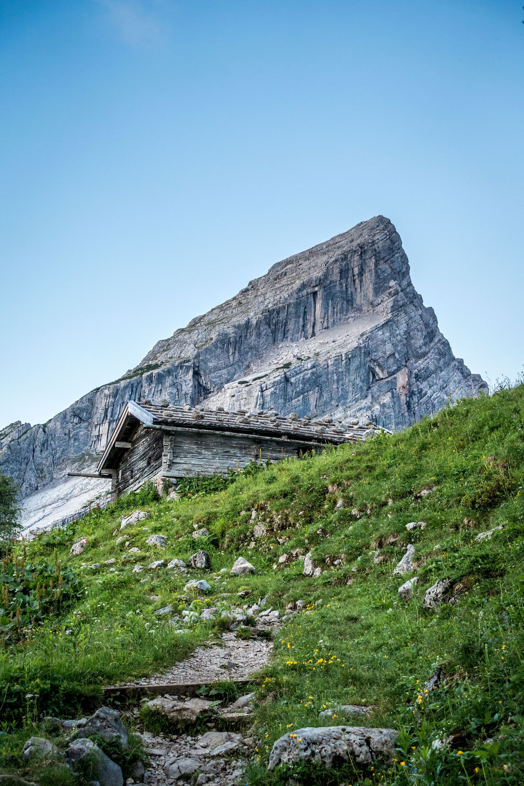 Die Falzalm vor dem kleinen Watzmann