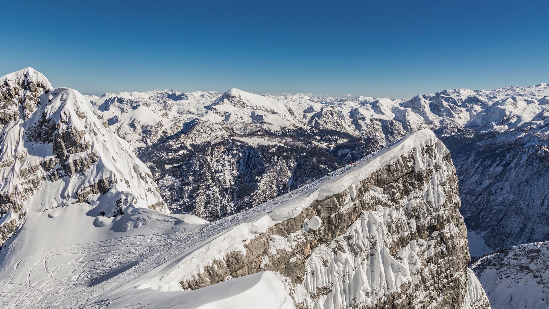 Skitourengeher auf dem dritten Watzmannkind