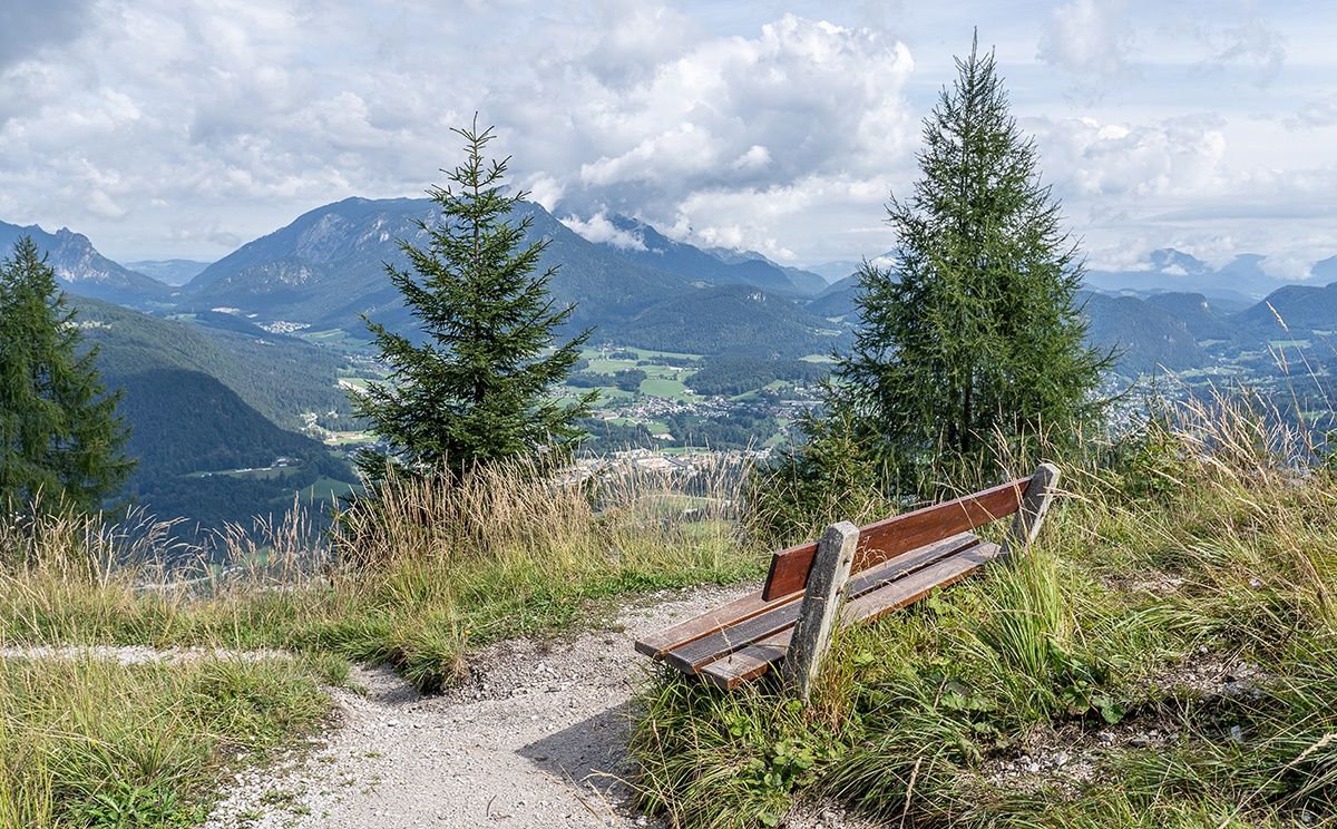 Aussichtsreich: Eine Bank auf dem Grünstein